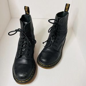 Dr Martens Lace Up black water proof boots